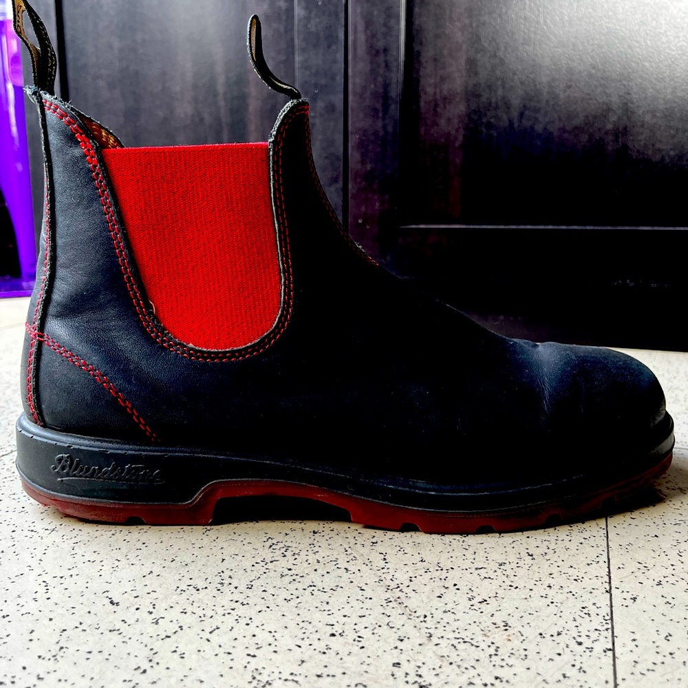 Blundstone US men’s size 11 (UK size 10) red/black hardly worn!